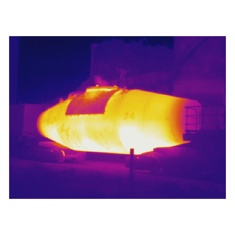 Thermal image of a storage tank indicating its capacity.
