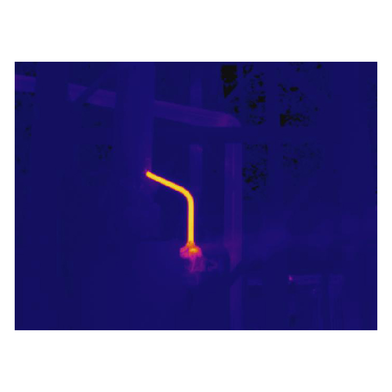 Thermal image of a small pipe indicating the position of the substance.