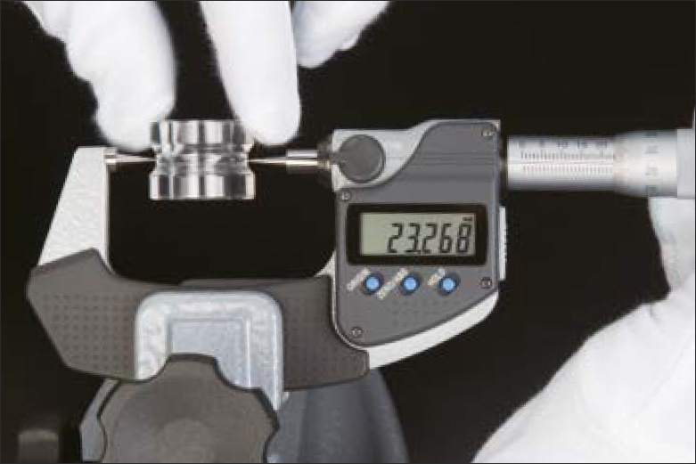 Mitutoyo 342 digi point micrometer working example.