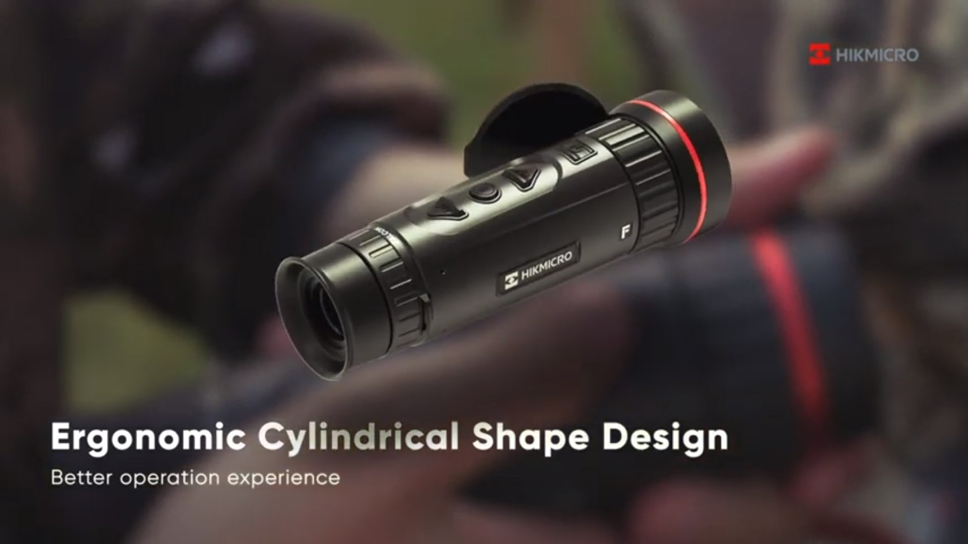 Shocasing the ergonomical cylindrical shape design.