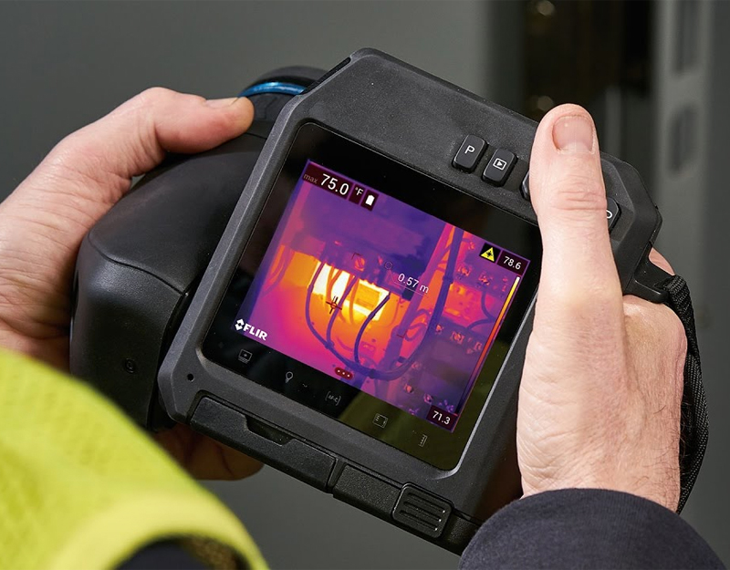 FLIR T560 Thermal Camera in use